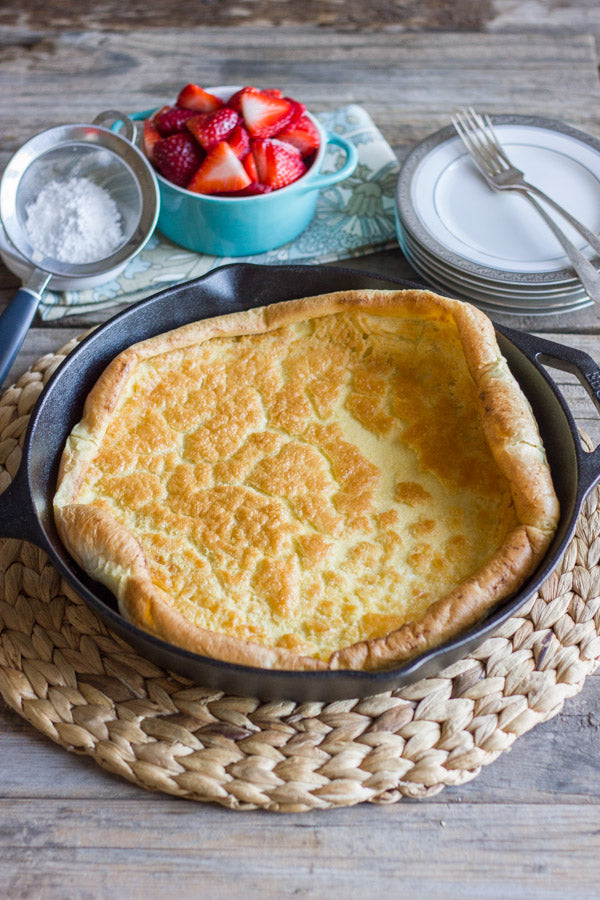 EASY AND QUICK DUTCH BABY PANCAKE